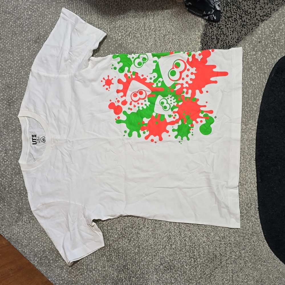 Uniqlo UT Splatoon 2 T-shirt from Japan.